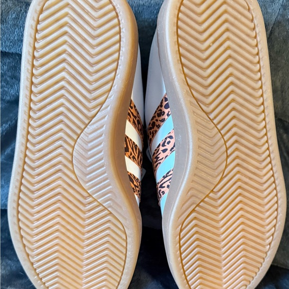 Adidas Women's Grand Court 2.0 Tennis Shoe Size 8 - Picture 8 of 10